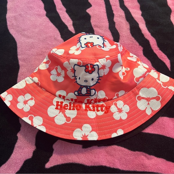 Accessories 3for1 Womens Hello Kitty Bucket Hat Like New Poshmark